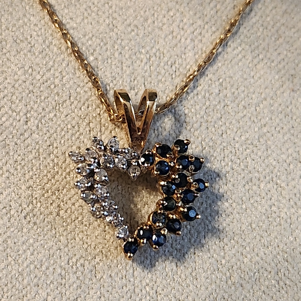 Saphire and diamond 14k necklace